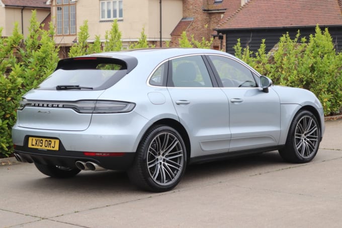 2025 Porsche Macan