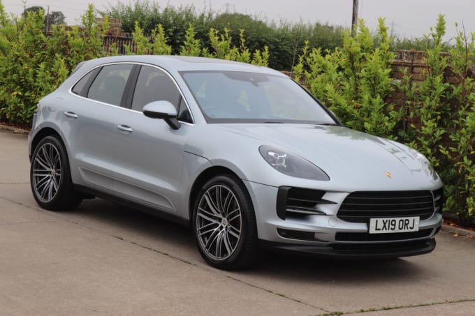 2025 Porsche Macan
