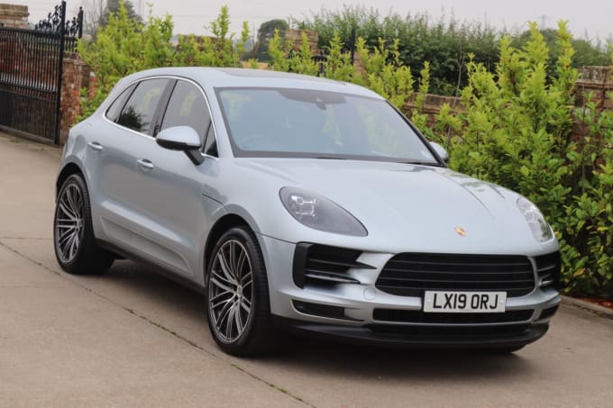 2025 Porsche Macan