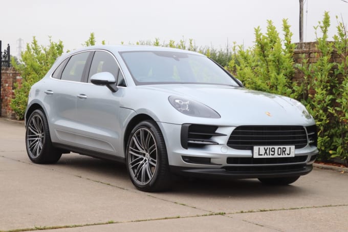 2025 Porsche Macan