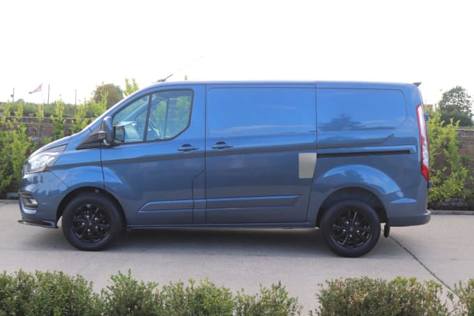 2025 Ford Transit Custom
