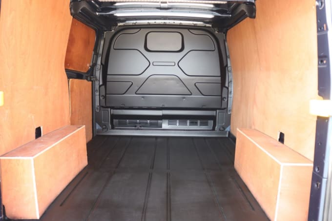 2025 Ford Transit Custom