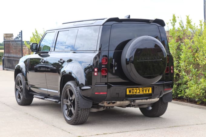 2025 Land Rover Defender