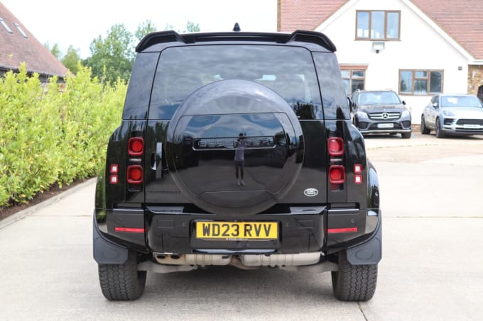 2025 Land Rover Defender