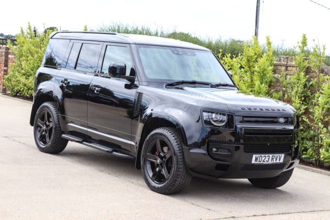 2025 Land Rover Defender