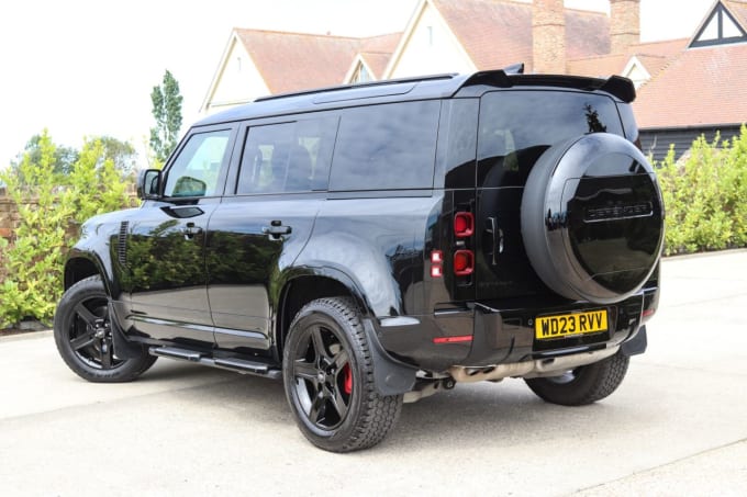 2025 Land Rover Defender
