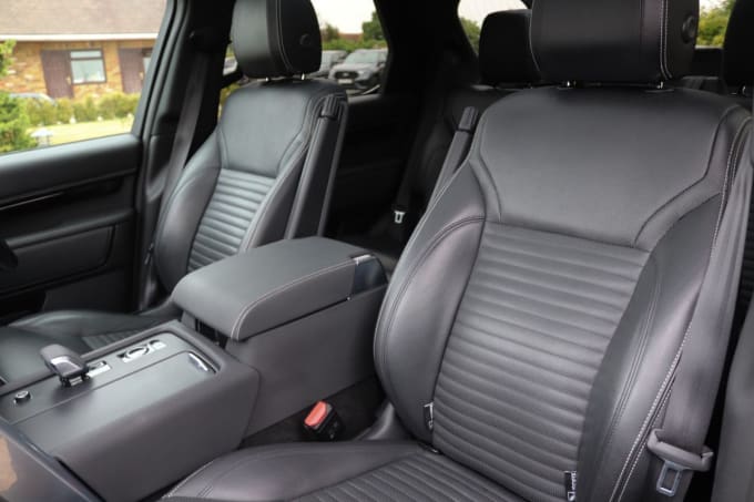 2025 Land Rover Discovery