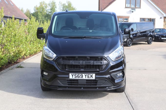 2025 Ford Transit Custom