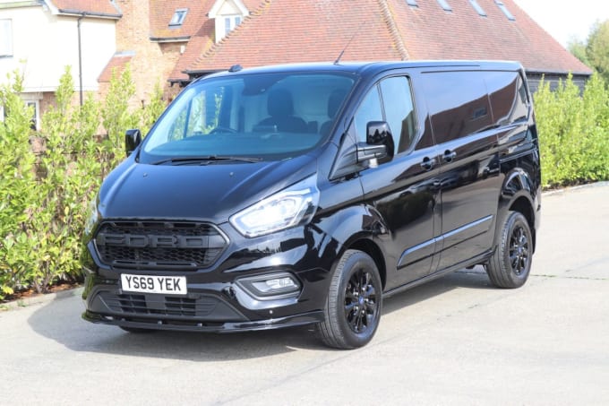 2025 Ford Transit Custom