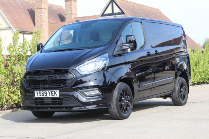 2025 Ford Transit Custom
