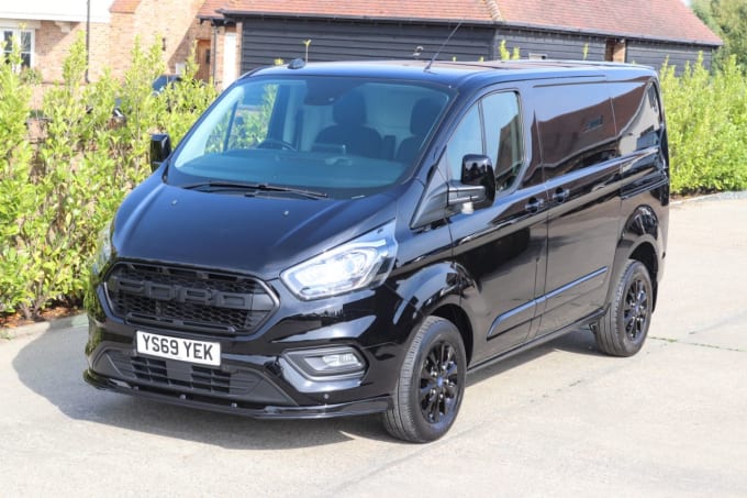 2025 Ford Transit Custom