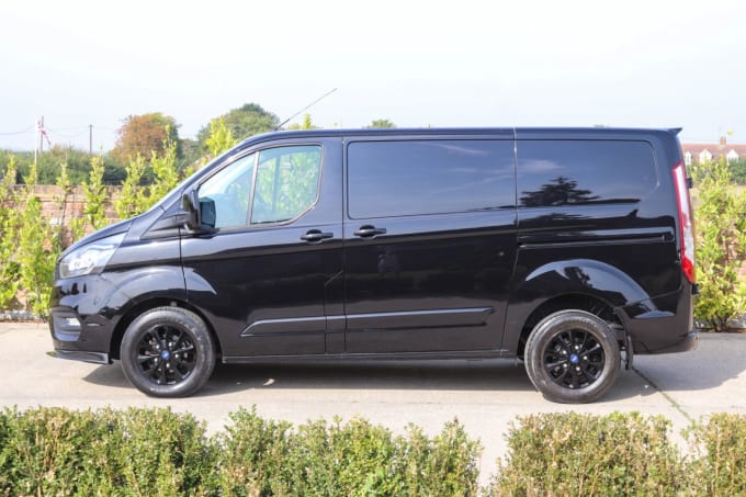 2025 Ford Transit Custom