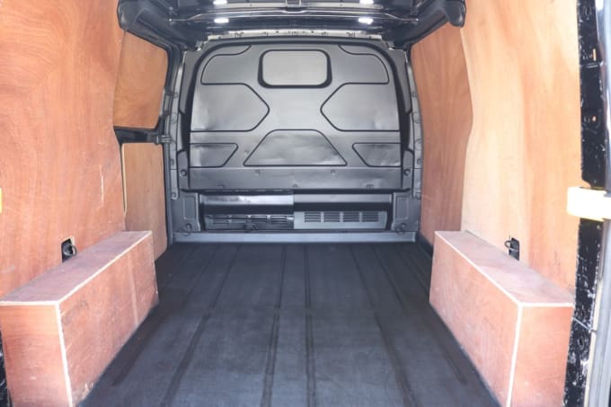 2025 Ford Transit Custom