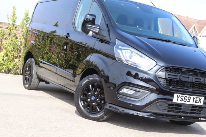 2025 Ford Transit Custom