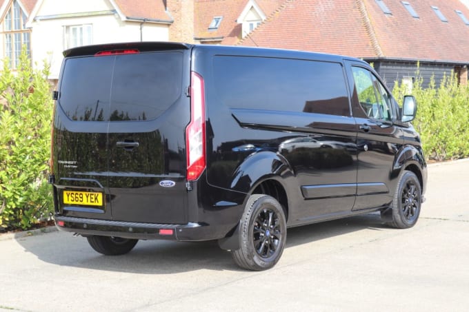 2025 Ford Transit Custom