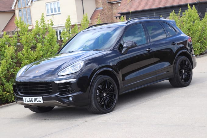 2025 Porsche Cayenne