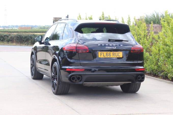 2025 Porsche Cayenne