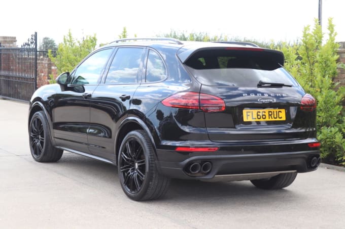 2025 Porsche Cayenne