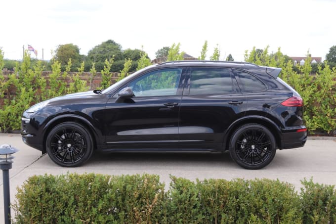 2025 Porsche Cayenne
