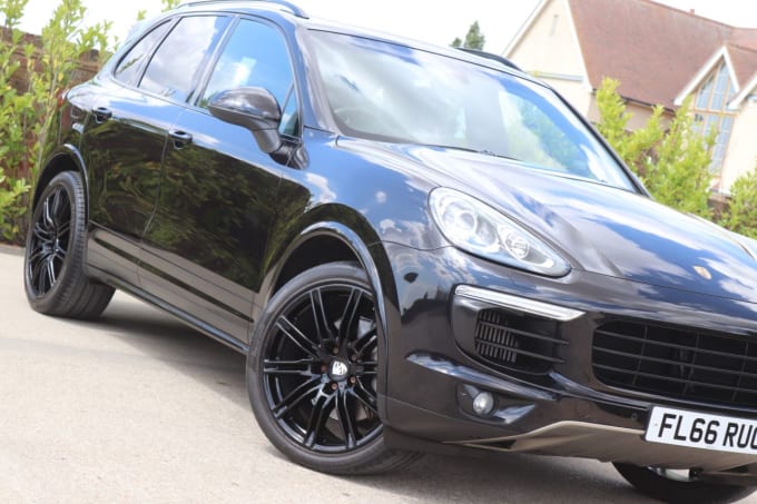 2025 Porsche Cayenne