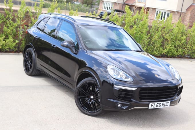 2025 Porsche Cayenne