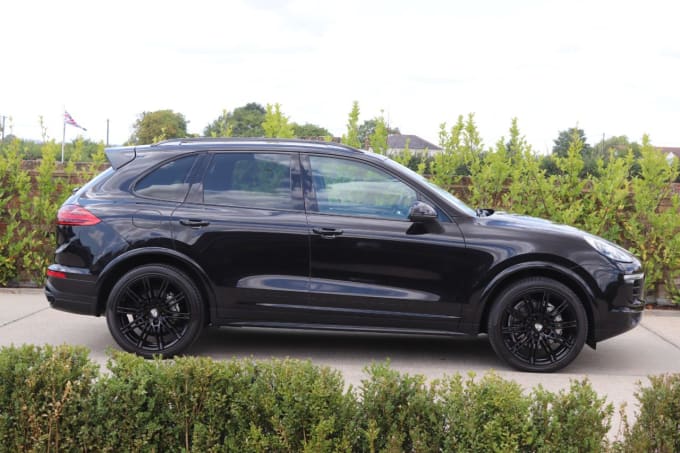 2025 Porsche Cayenne