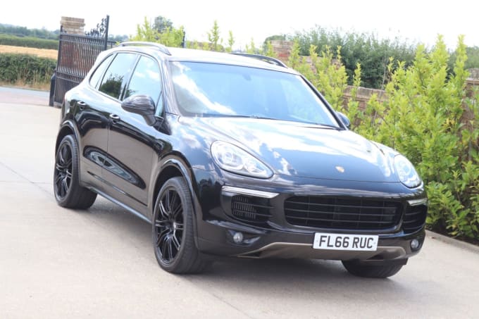 2025 Porsche Cayenne