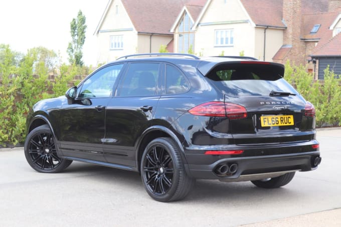 2025 Porsche Cayenne