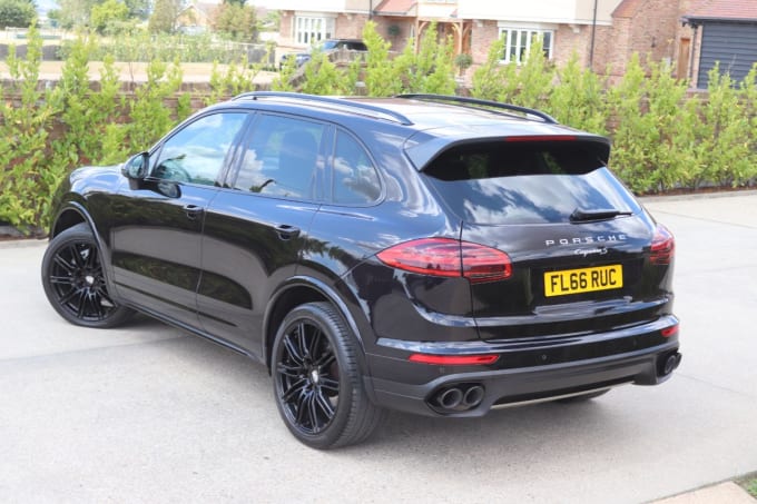 2025 Porsche Cayenne