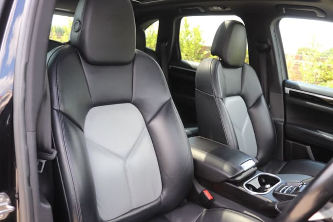 2025 Porsche Cayenne