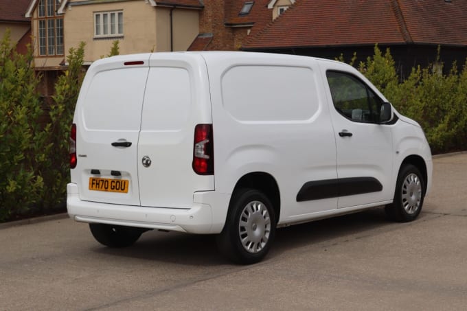 2025 Vauxhall Combo