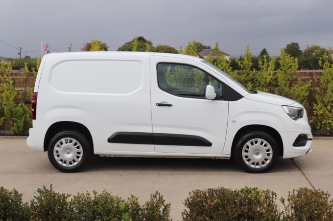 2025 Vauxhall Combo