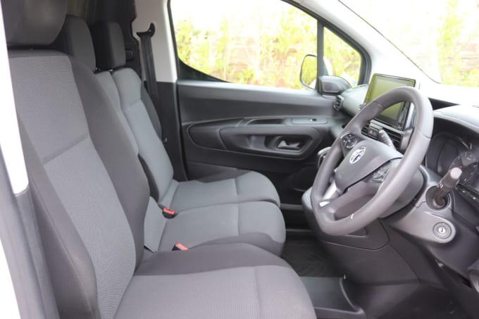 2025 Vauxhall Combo
