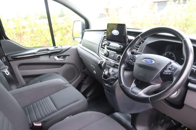 2025 Ford Transit Custom