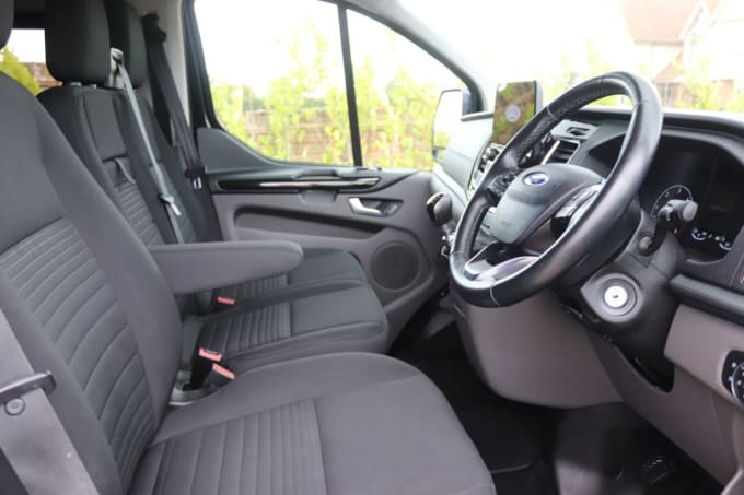 2025 Ford Transit Custom