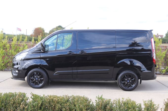 2025 Ford Transit Custom