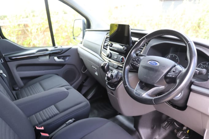2025 Ford Transit Custom