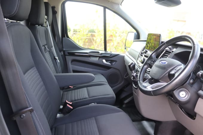 2025 Ford Transit Custom