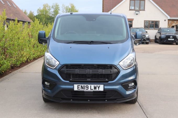 2025 Ford Transit Custom