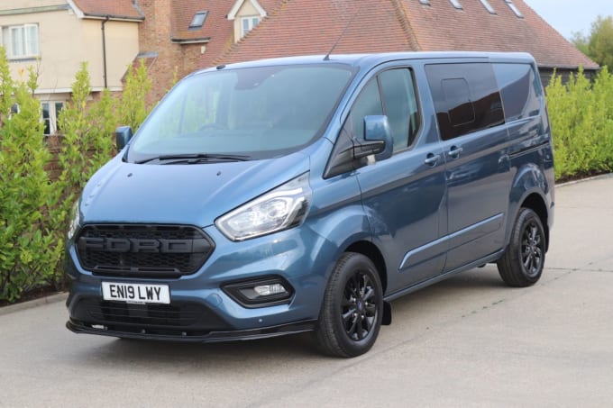 2025 Ford Transit Custom