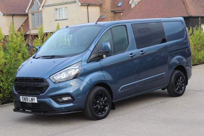 2025 Ford Transit Custom