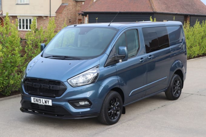 2025 Ford Transit Custom