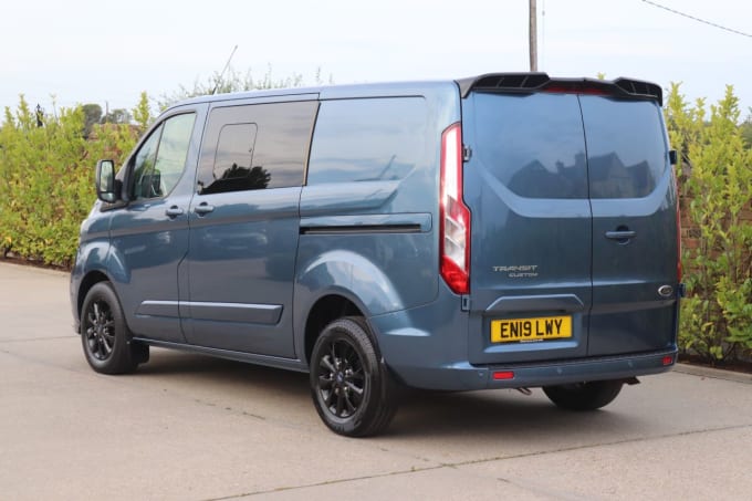 2025 Ford Transit Custom