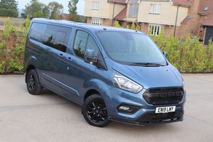 2025 Ford Transit Custom