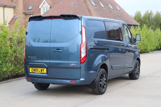 2025 Ford Transit Custom