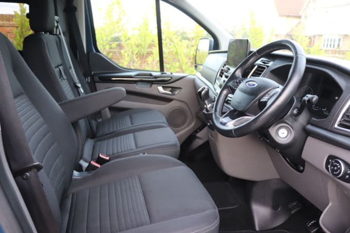 2025 Ford Transit Custom