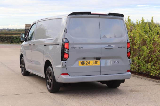 2024 Ford Transit Custom