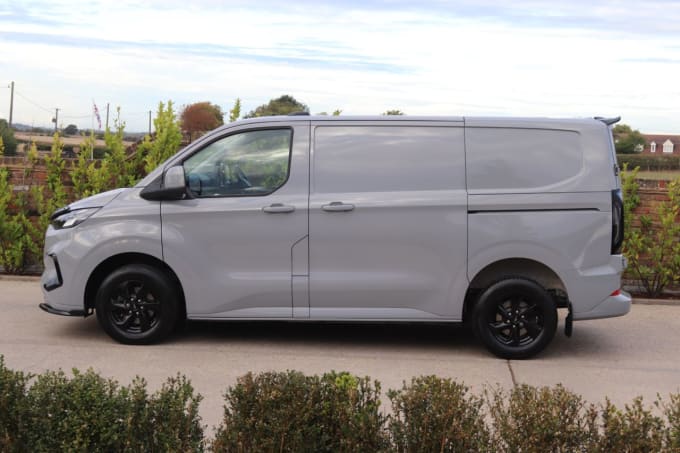 2024 Ford Transit Custom