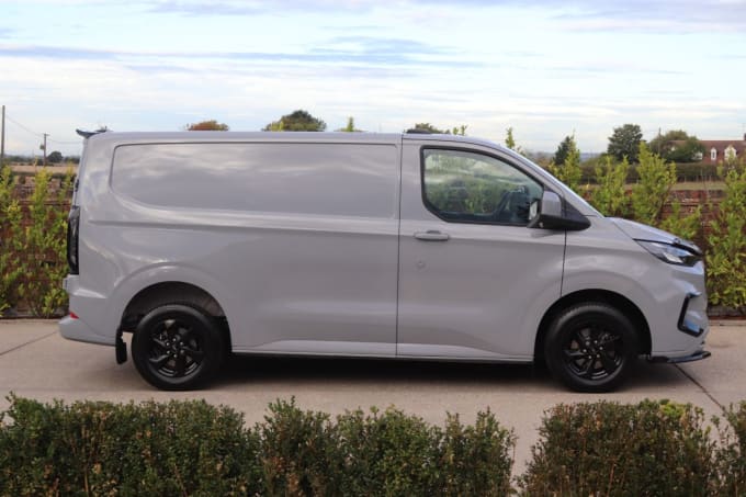 2024 Ford Transit Custom