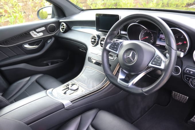 2025 Mercedes-benz Glc